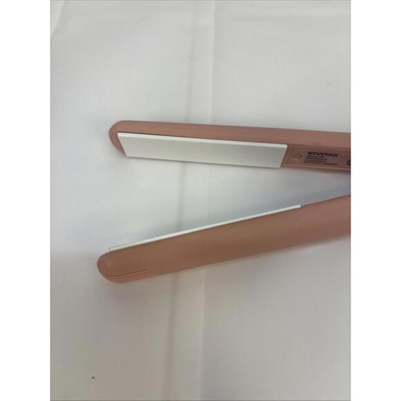 Vivitar Mini Flat Iron - Pink Travel Hair Straightener - 7" long - Picture 4 of 5